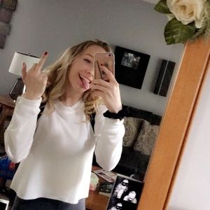 Meet your Posher, Abbey